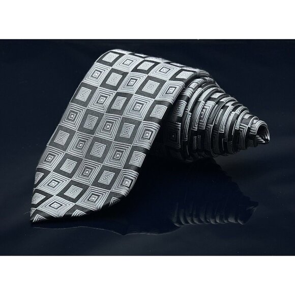 Silver DONALD J. TRUMP Tie Width: 3.5" Length 61” - Picture 5 of 6